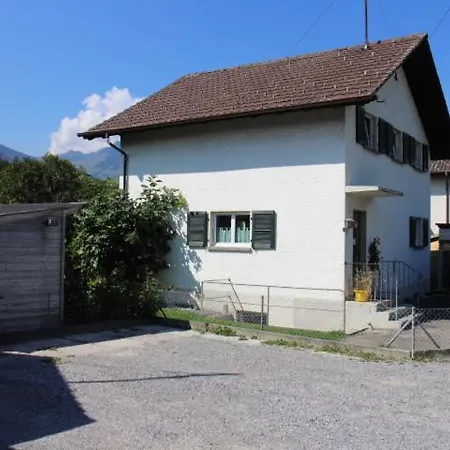 Ferienhaus Niesenblick 펜션